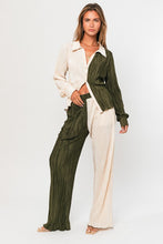 Load image into Gallery viewer, Long Sleeve Collared Top