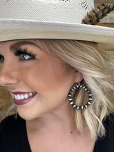 Load image into Gallery viewer, Dallas Earrings