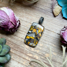 Load image into Gallery viewer, Mojave Bumblebee Pendant – Sterling Silver – Fits Up To 8 mm Pearls – Made by The Bijoux FAB