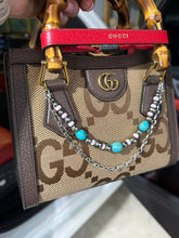 Load image into Gallery viewer, Authentic Pearl and Turquoise Purse Chain Set