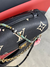 Load image into Gallery viewer, Authentic Turquoise Heishi Purse Chain