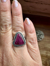 Load image into Gallery viewer, Ring - Size 7 1/2 -Red Spiny &amp; Sterling Silver
