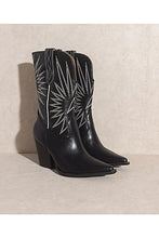 Load image into Gallery viewer, TAN -WESTERN BOOTS
