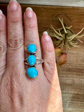 Load image into Gallery viewer, 3-Stone Kingman Turquoise Ring – Size 9.5 Sterling Silver
