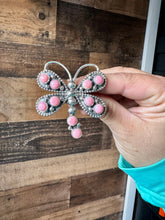 Load image into Gallery viewer, Dragonfly ring -size 7 - pink conch and sterling silver
