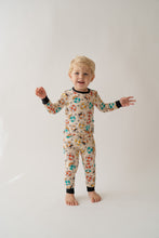 Load image into Gallery viewer, Smiley Check 2 piece PJ&#39;s
