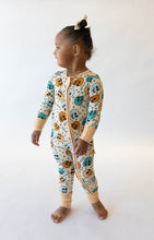 Load image into Gallery viewer, Skulls Loveralls
