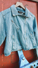 Load image into Gallery viewer, Vintage denim
