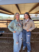 Load image into Gallery viewer, TAN Lomita Longhorn Pullover
