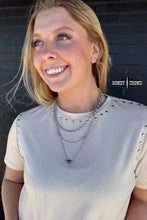 Load image into Gallery viewer, Silver Filly Necklace
