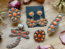 Load image into Gallery viewer, Sterling Silver Orange Spiny Oyster Cluster Ring – Size 9 – Artist Shay Pfeiffer
