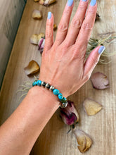 Load image into Gallery viewer, Sterling Silver Spiderweb Kingman Turquoise &amp; Ponca Pearl Memory Wire Bracelet – Fits Up to 9” Wrist – Artist Jason Ogg
