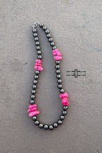 Load image into Gallery viewer, Pondasetta Necklace
