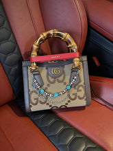 Load image into Gallery viewer, Authentic Pearl and Turquoise Purse Chain Set
